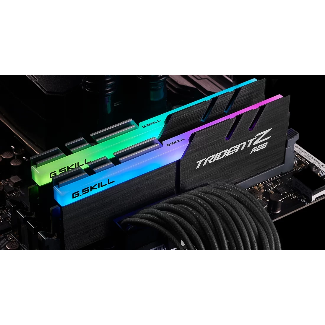 Mémoire vive 16GB DDR4 3600MHz G.Skill Trident Z RGB (F4-3600C18D-16GTZRX) (2x8GB KIT) - photo 3